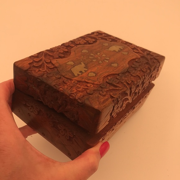 VTG Hand Carved Wooden Box w/ Brass Inlaid Elephants & Flower Made in India - Picture 6 of 10